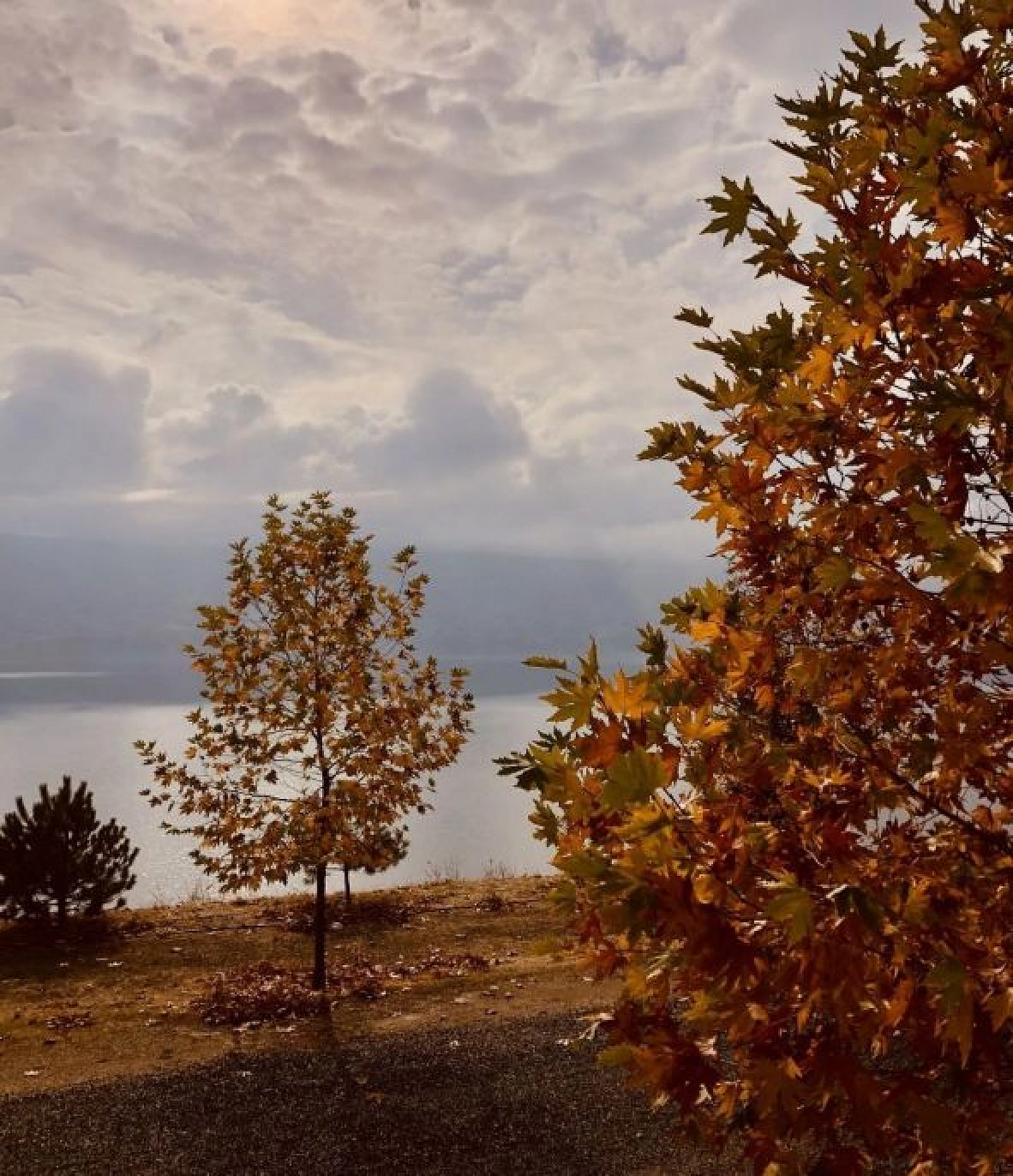 Doğunun gizli denizi Hazar Gölünde sonbahar güzelliği