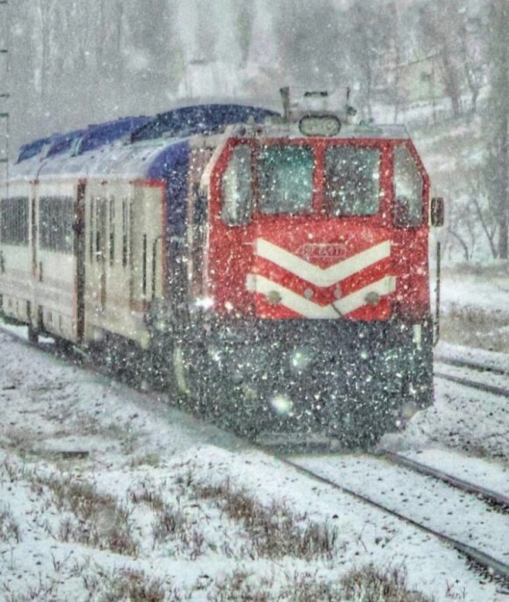 Elazığ-Tatvan arası tren yolculuğundan muhteşem kış manzaraları