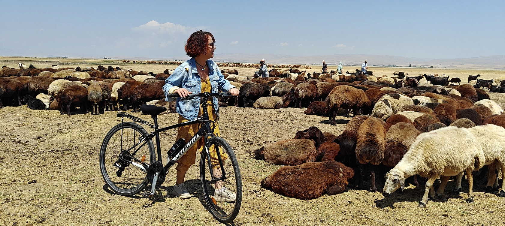 Yalova'dan Bisikletiyle Yola Çıktı, Elazığ Tunceli Ve Bingöl'ü Gezdi, Son Durağı Muş Oldu