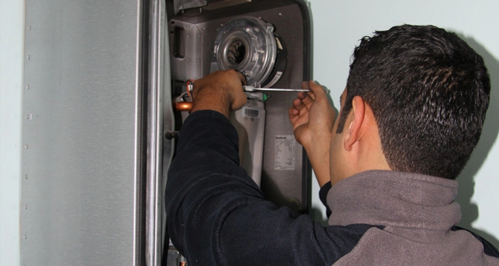 Elazığ'da Teknik Servis Sorunu Var mı? Kombisi Bozulan Kızın Flood'u Medyada Neden Gündem Oldu?