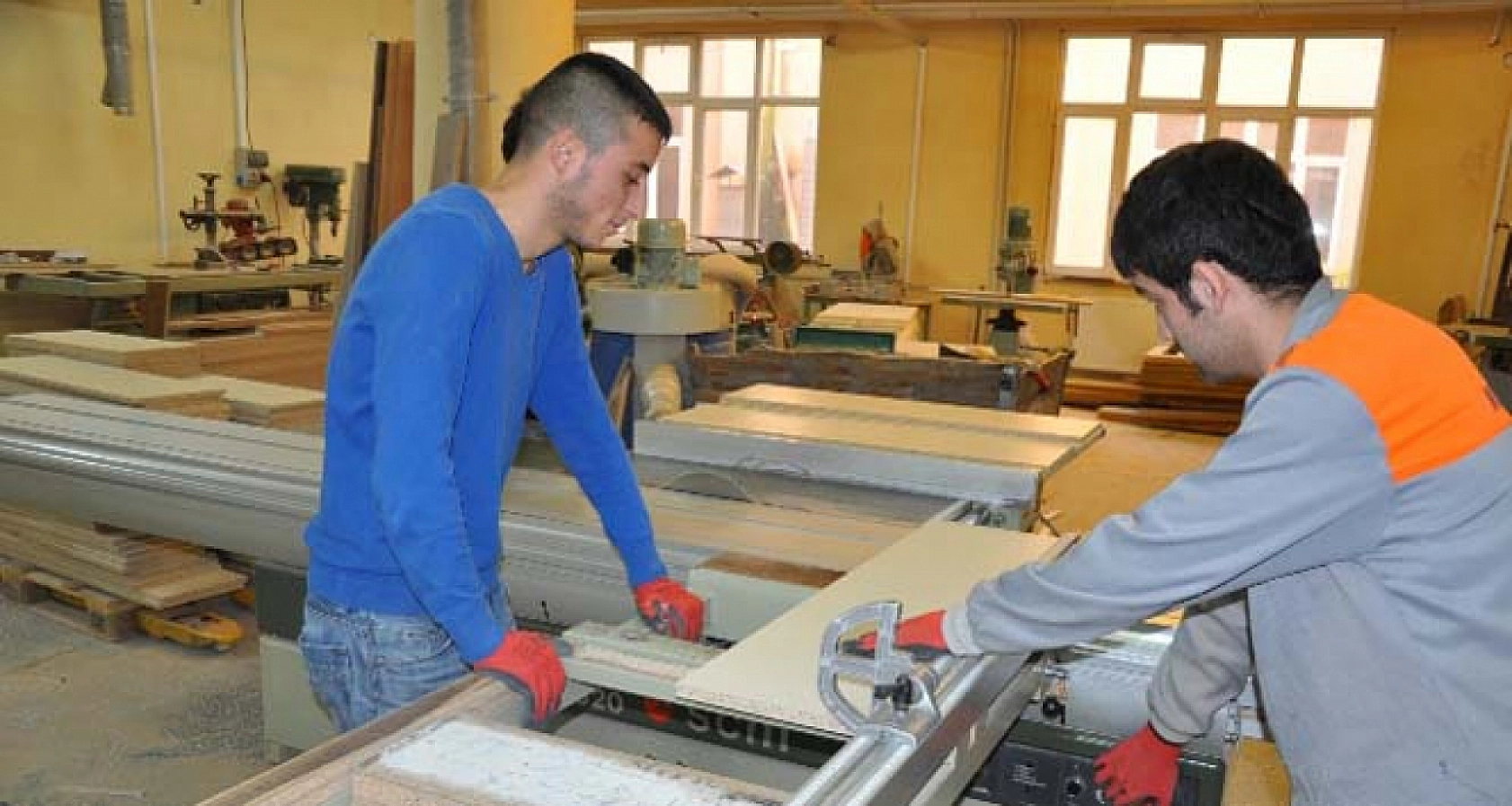 Eleman Aranıyor: Maaşlar Asgari Ücretin 3 Katı!