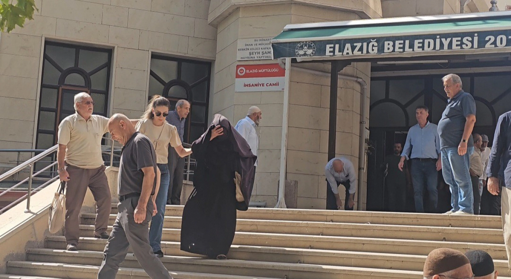 Elazığ'da dilencilerin bahaneleri pes dedirtti