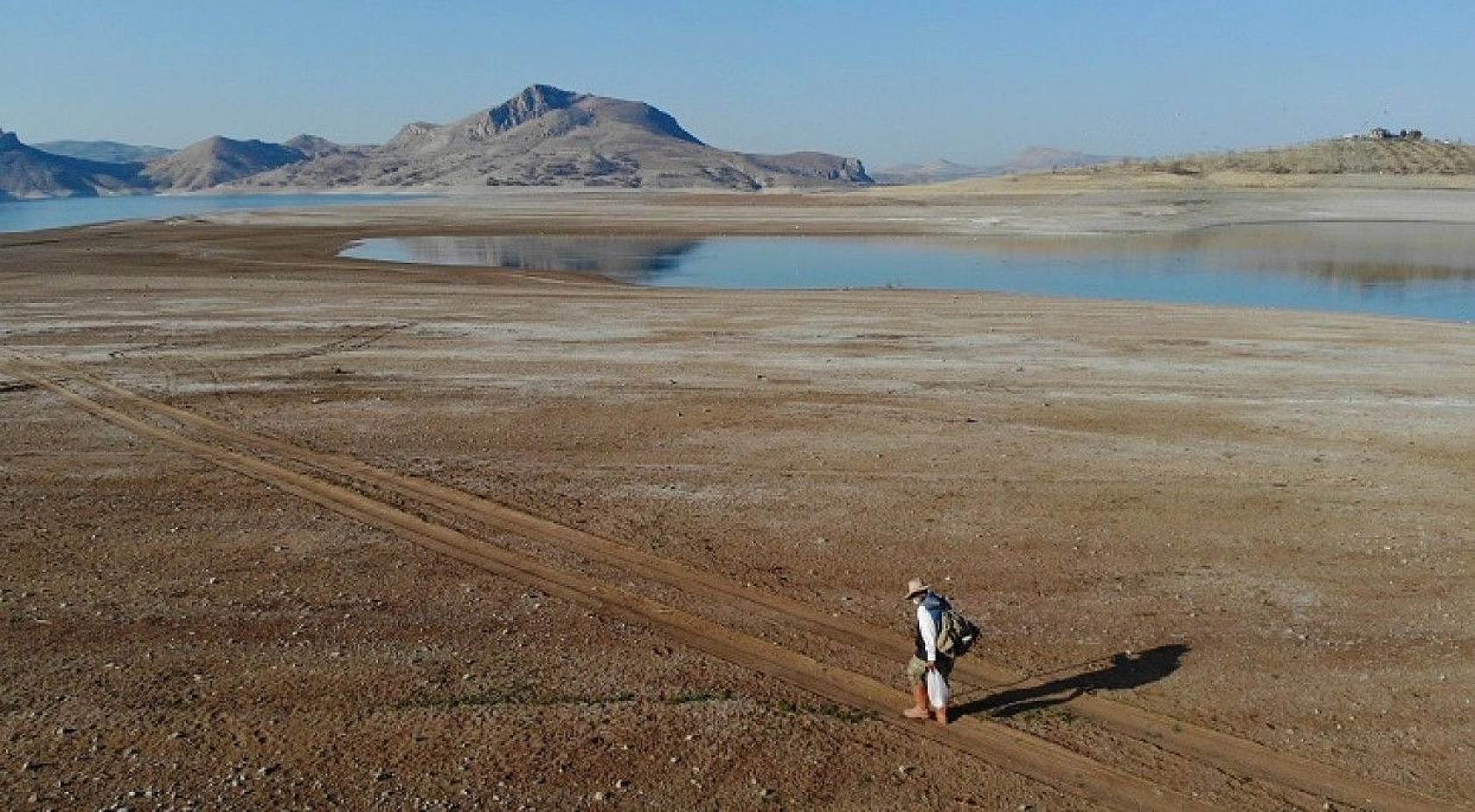 Adada çiçekler açtı