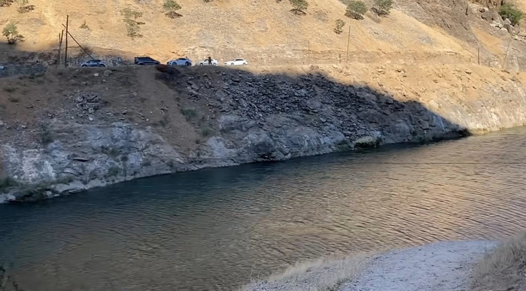 Burası Elazığ'a her yıl binlerce turist çekiyor! Resmen her derde deva… Merkeze 18 kilometre uzaklıkta 