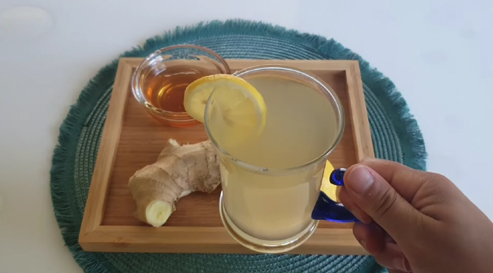 Bağışıklık sistemini tank gibi yapıyor: Doğal antibiyotik etkili bu çayı içenler 1 haftada farkı görüyor!