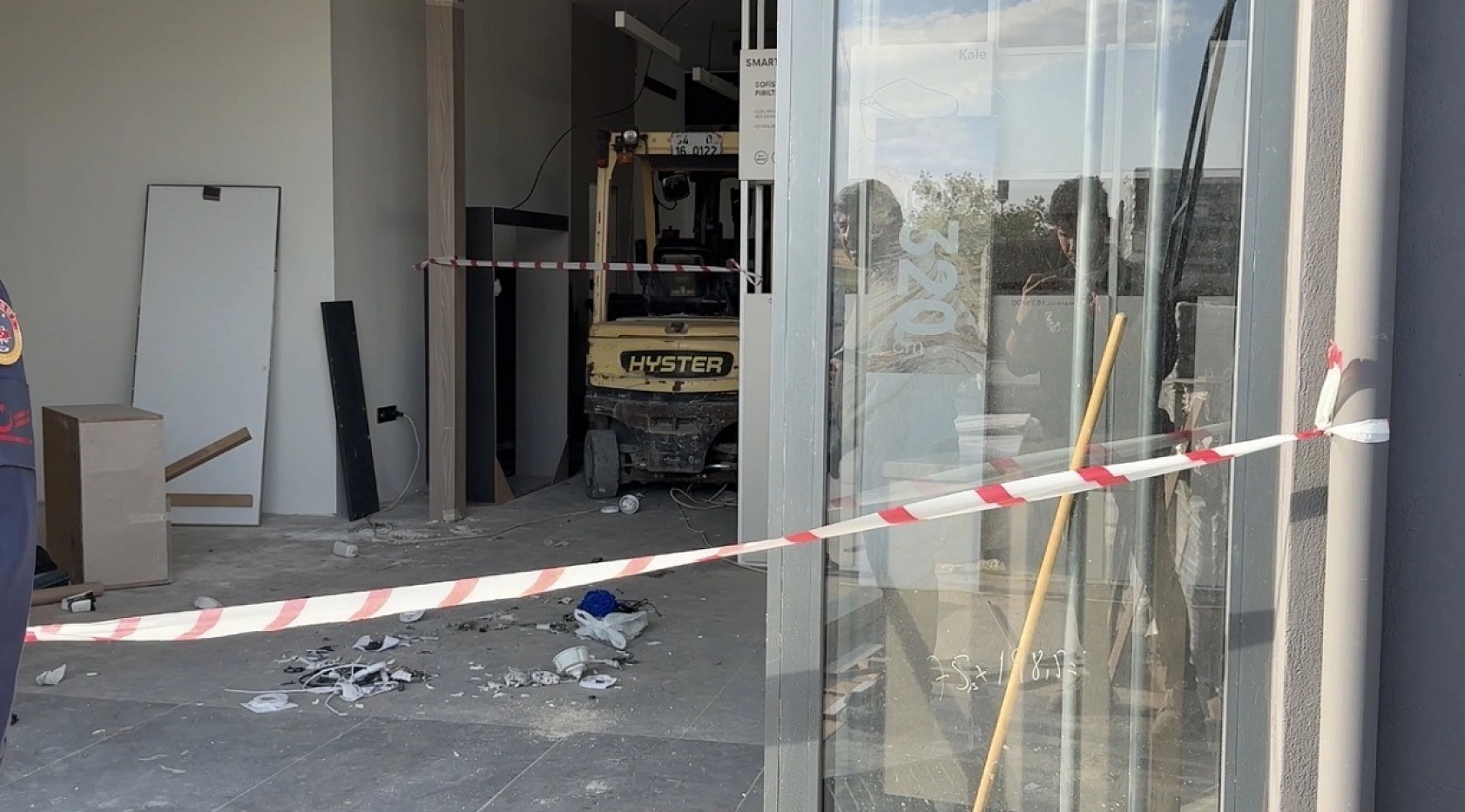 Mermer blok işçilerin üzerine devrildi: 1 ölü, 1 ağır yaralı