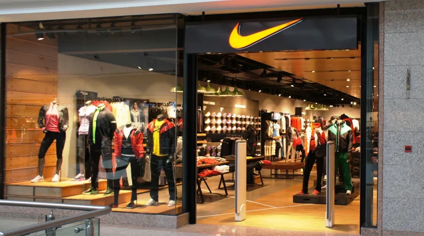 Nike, Türkiye'den Online Siparişlerini Kapattı!