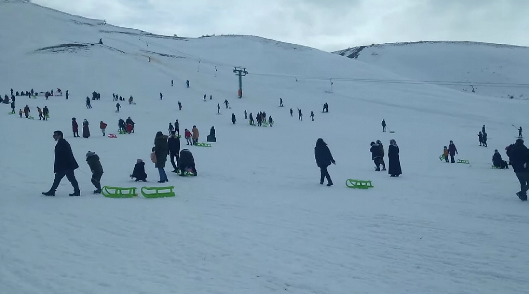 Elazığ'da yüzlerce kişi buraya akın ediyor! Ulaşımı çok kolay