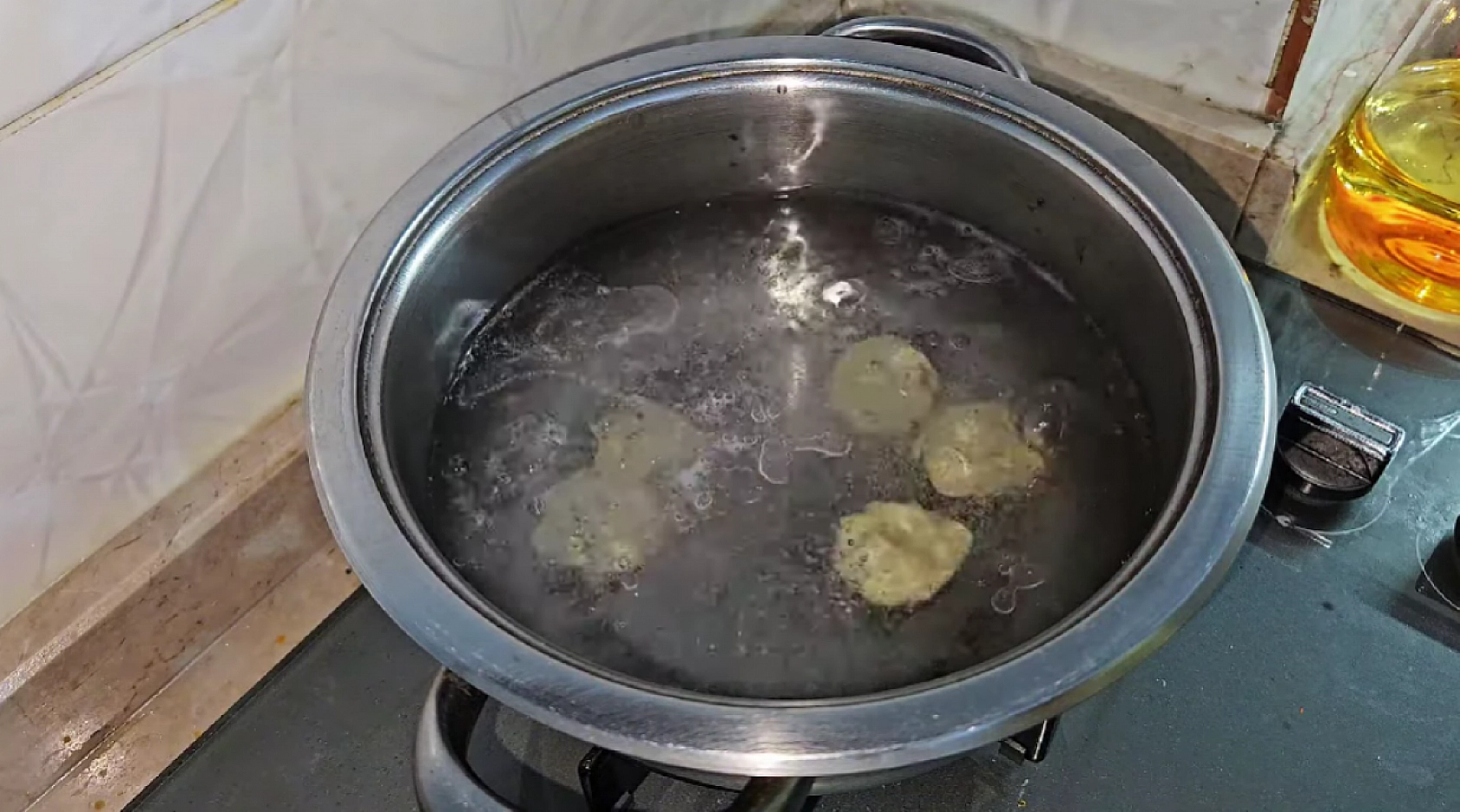 Elazığlı ev hanımları mantıyı bu yöntemle hazırlıyor! Tadı damak çatlatıyor