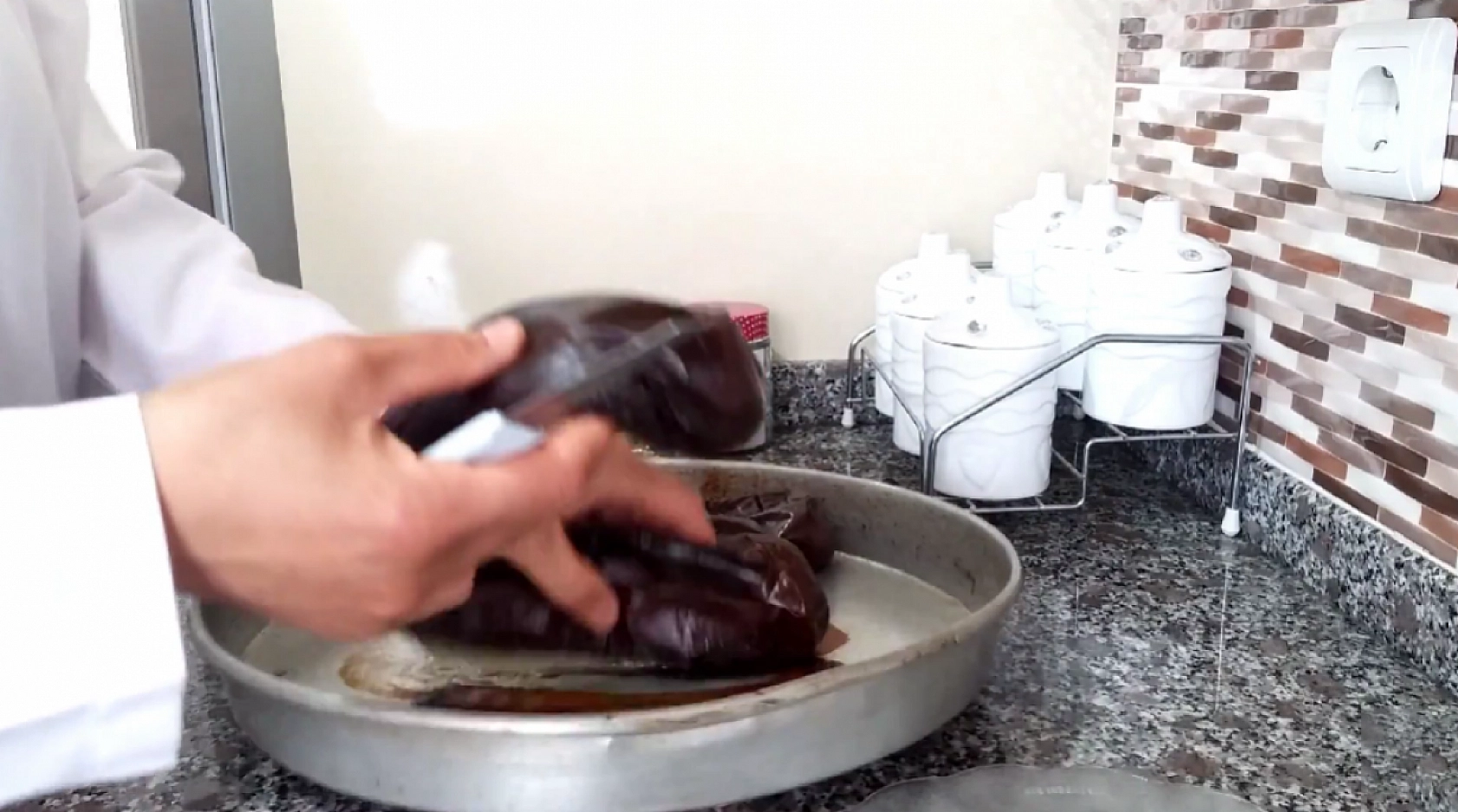 İlk lokmada bağımlılık yapıyor! Elazığlıların sofrasında eksik olmuyor, yaz ayının vazgeçilmezi