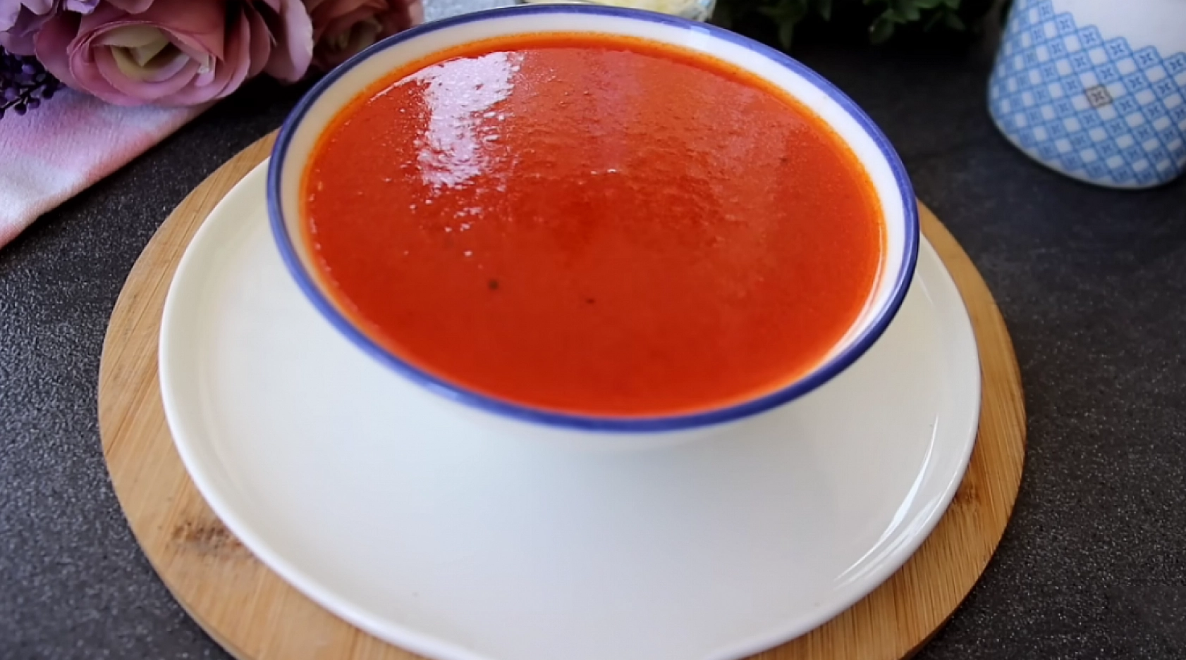 Elazığlı ev hanımlarının gizli tarifi ortaya çıktı! Kış boyu sofraları şenlendiren domates sosunu hiç böyle denemediniz…