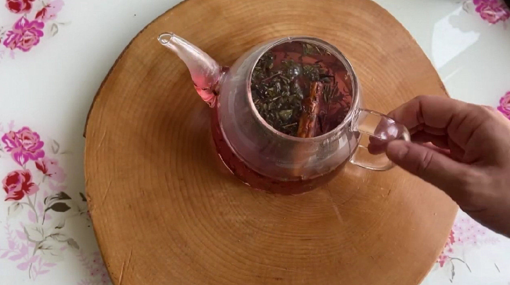 İştahı kapatıyor, gazlı içecek isteğini azaltıyor! Metabolizmayı destekleyen bu içecek Elazığ'da ilgi görüyor