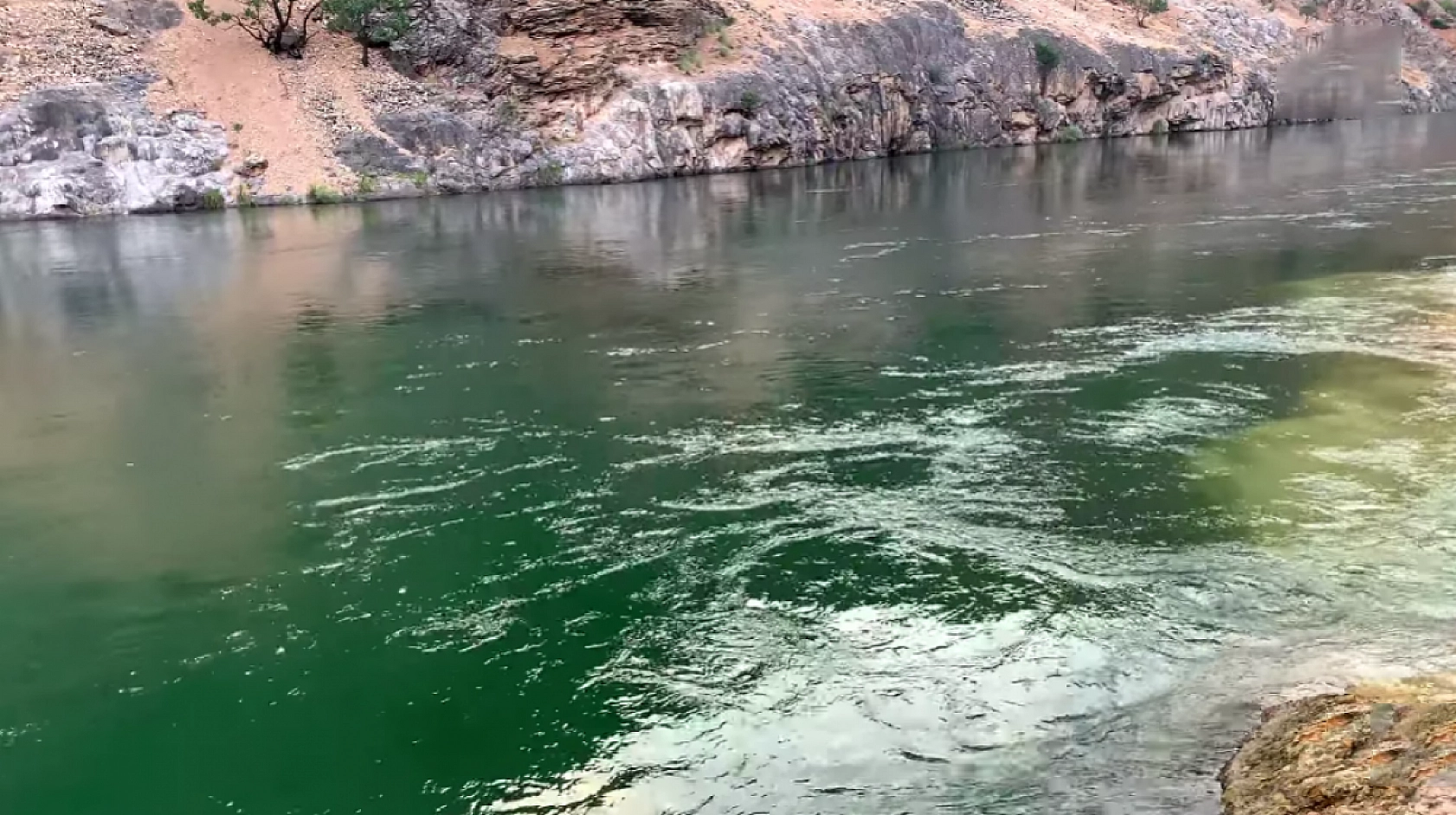 Elazığ'da şifa arayanlar buraya akın ediyor! Her yıl on binlerce insan geliyor…