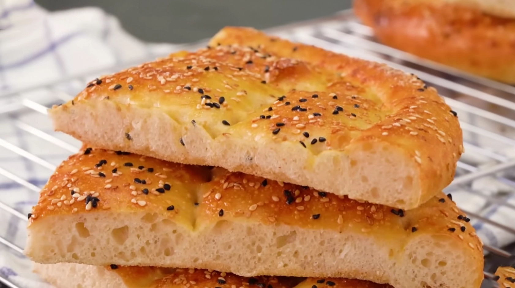 Evde ramazan pidesi nasıl yapılır? Elazığlı ev hanımlarının Hazır pideyi unutturacak ev yapımı ramazan pidesi tarifi