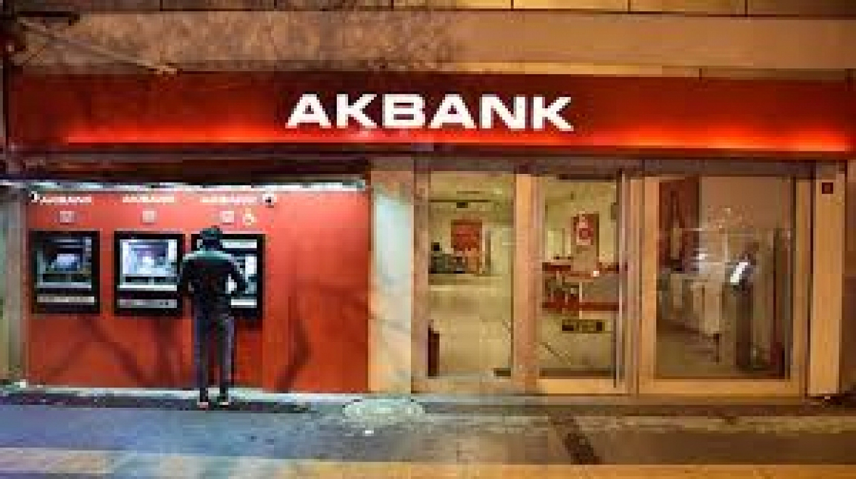 Elazığ'da O Bankadan 9 Adet İphone 14, 15 Kişiye 20.000 TL Çek ve 10 Kişiye 10.000 TL Akaryakıt Hediye Fırsatı!