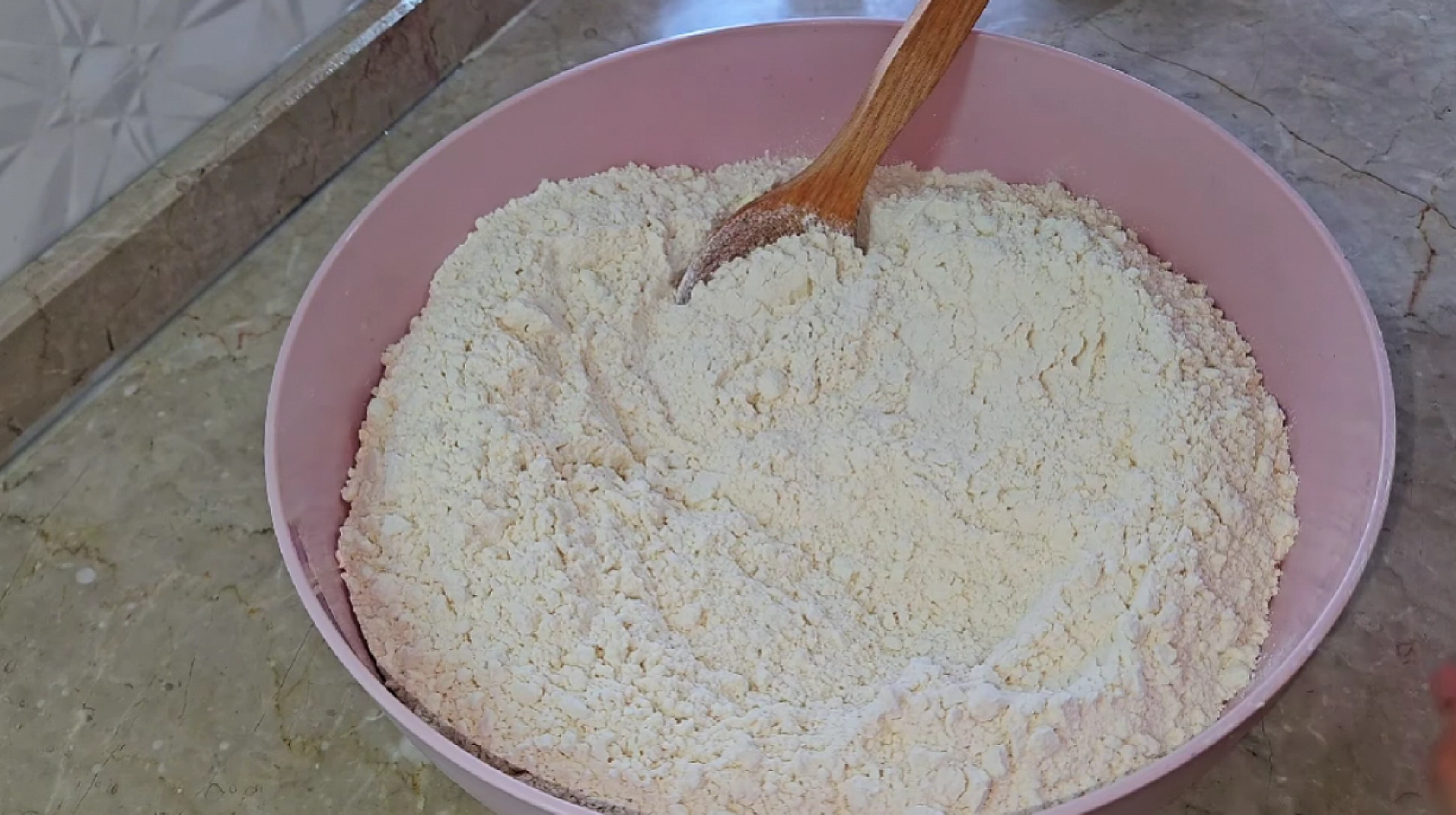 Elazığlı ev hanımları mantıyı bu yöntemle hazırlıyor! Tadı damak çatlatıyor