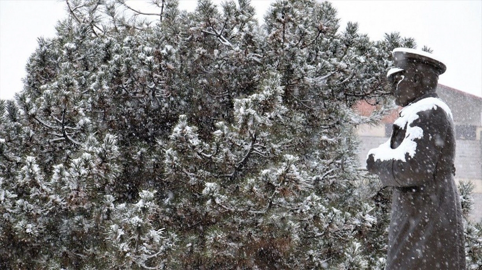 Elazığ'dan kar manzarası