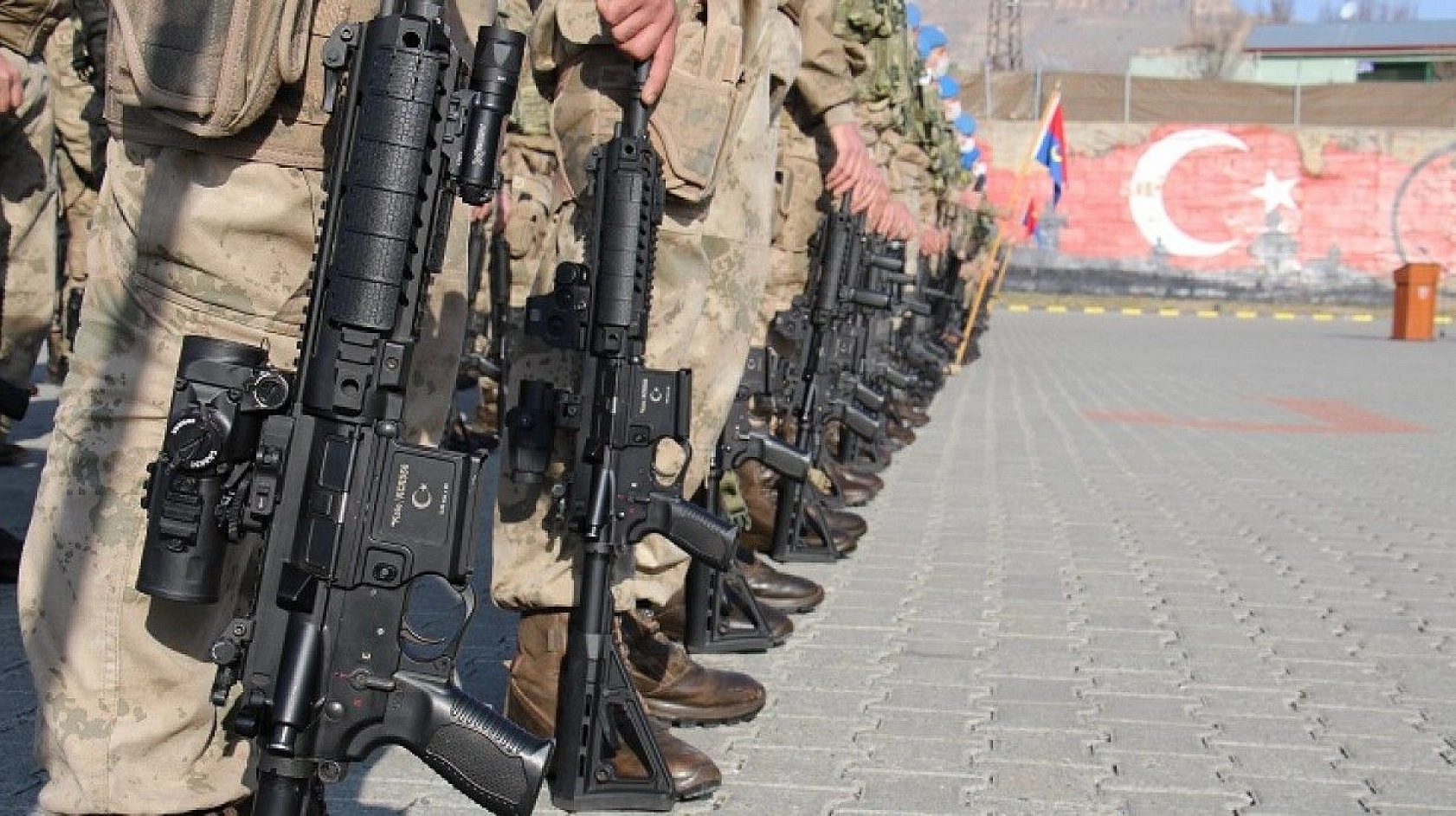 JÖH timleri Elazığ'dan Suriyeye uğurlandı