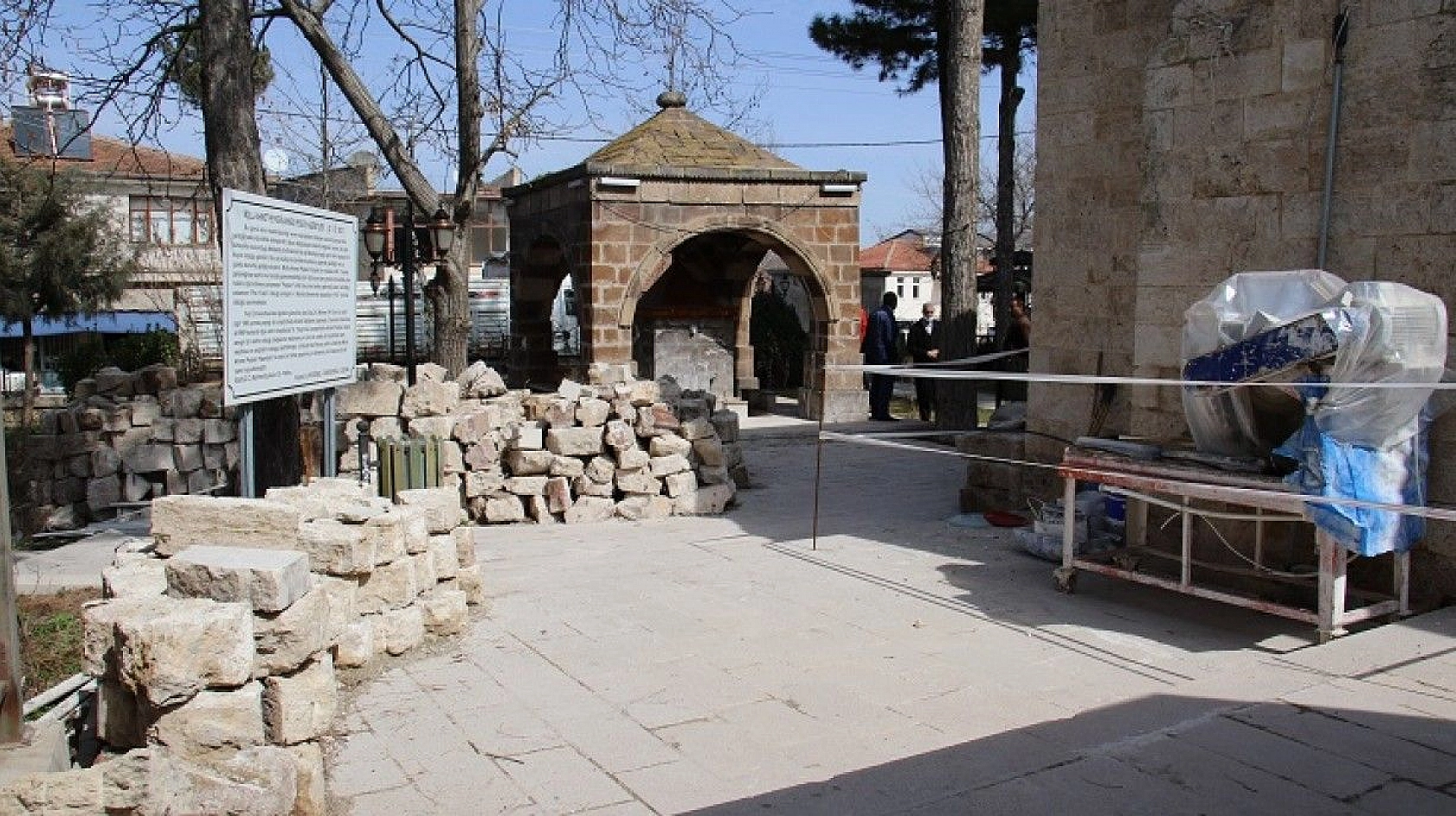 Fotoğraflarla 386 yıllık Sultan 4. Murat Camii