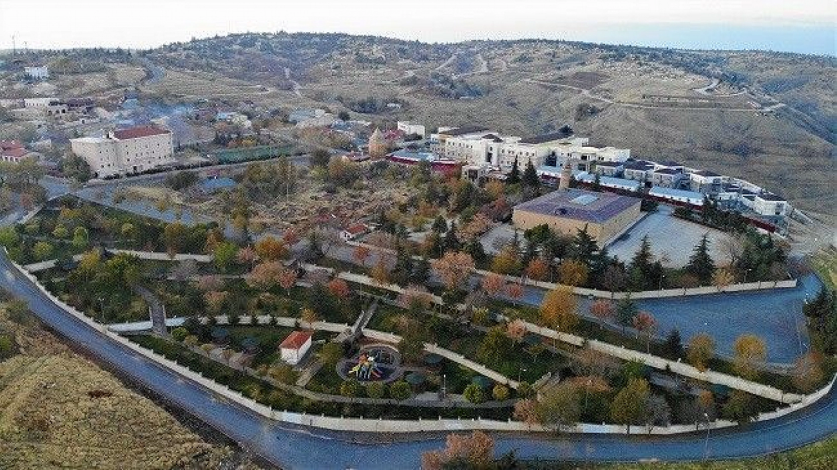 Sessizliğe Bürünen Medeniyetler Beşiği Harput'ta Sonbahar Güzelliği