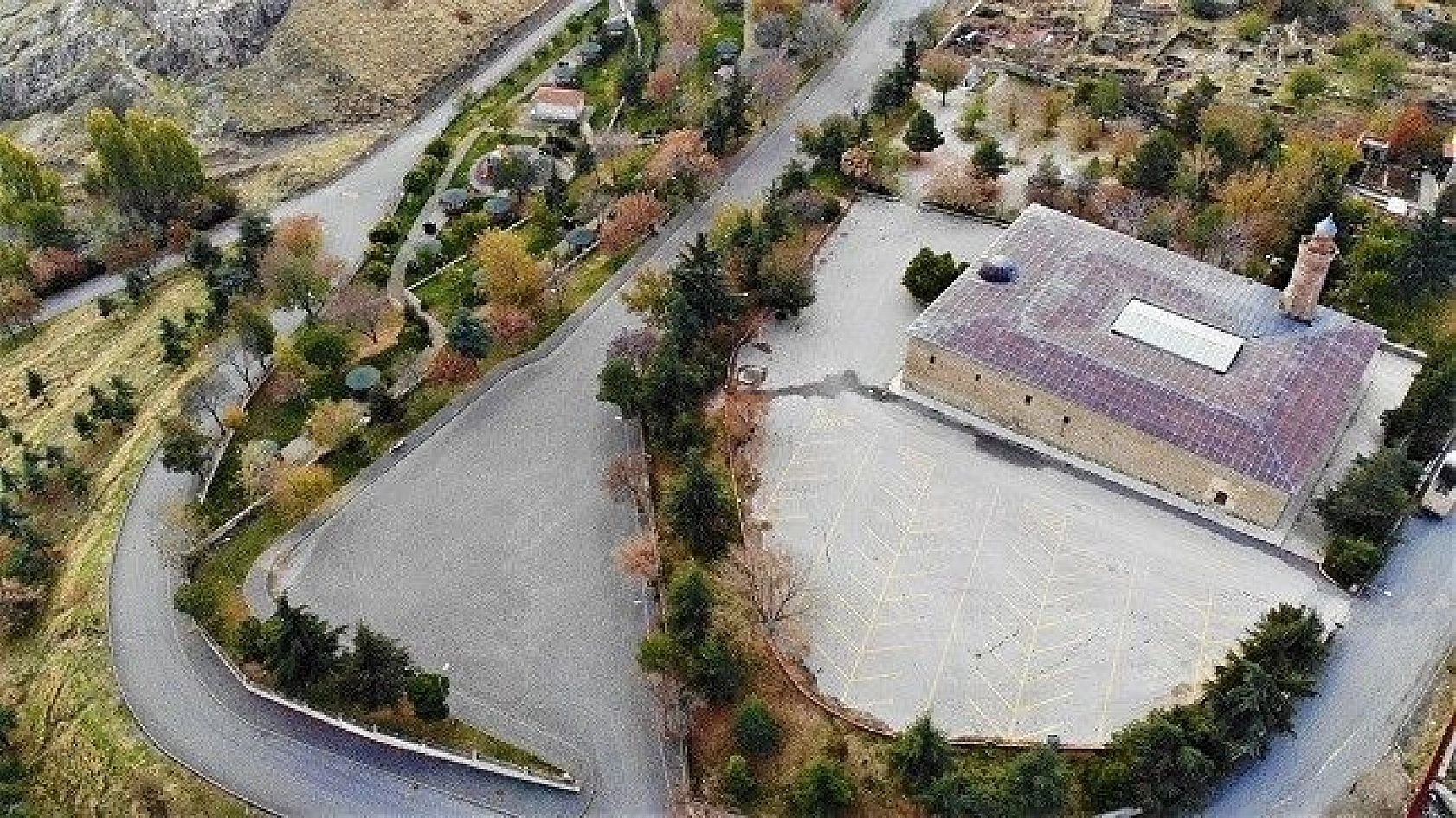 Sessizliğe Bürünen Medeniyetler Beşiği Harput'ta Sonbahar Güzelliği