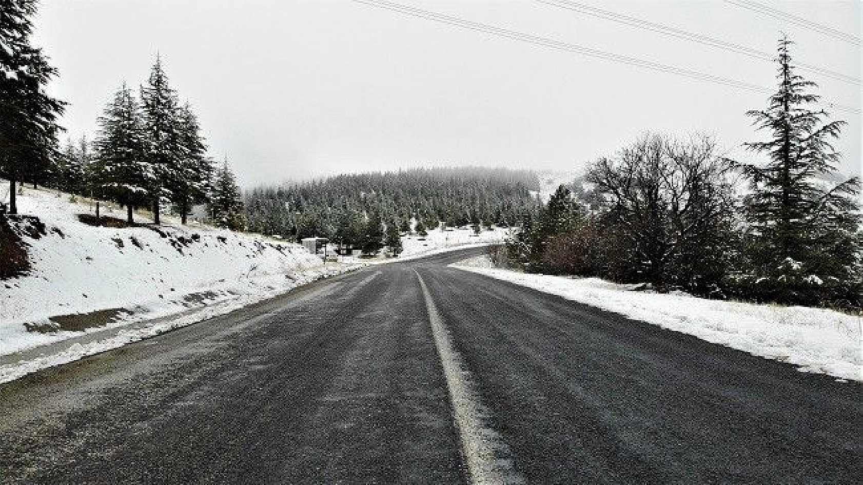 Elazığ'da kar ve sis altındaki tarihin eşsiz manzarası