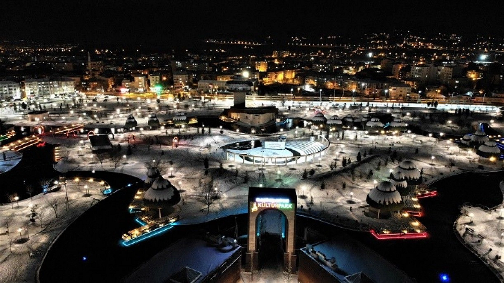 Elazığ'da kar kartpostallık görüntüler oluşturdu