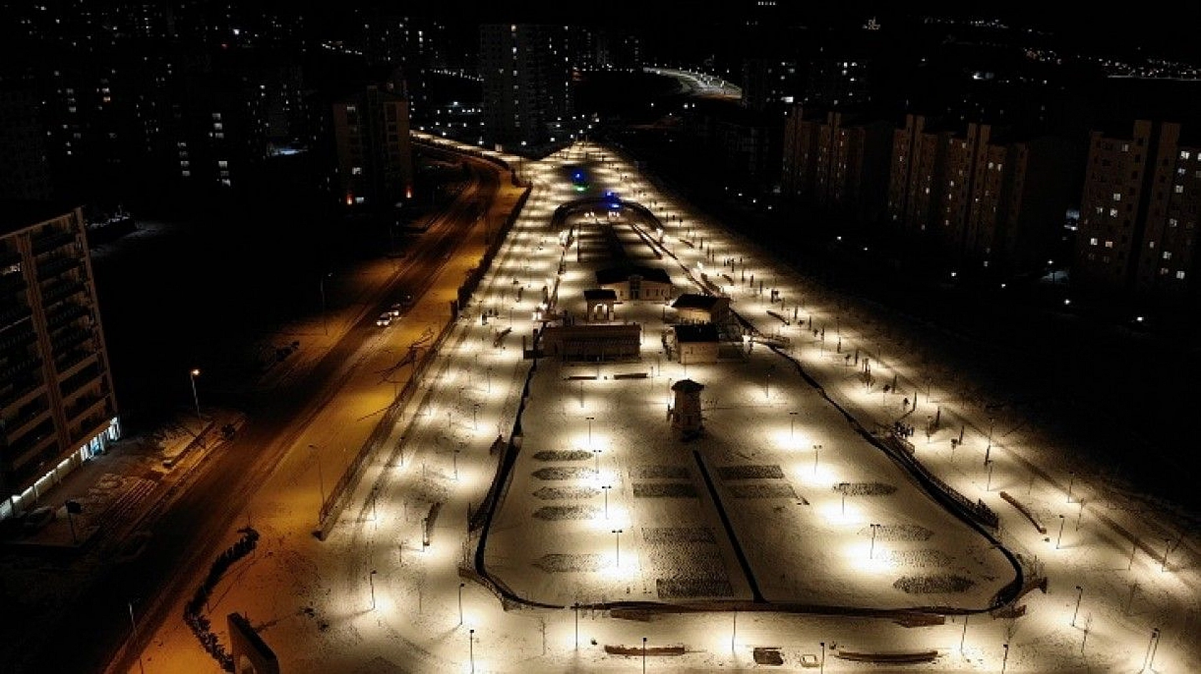 Elazığ'da kar kartpostallık görüntüler oluşturdu