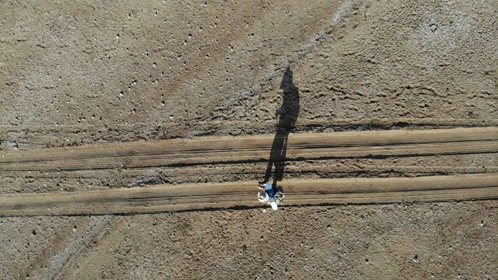 Adada çiçekler açtı