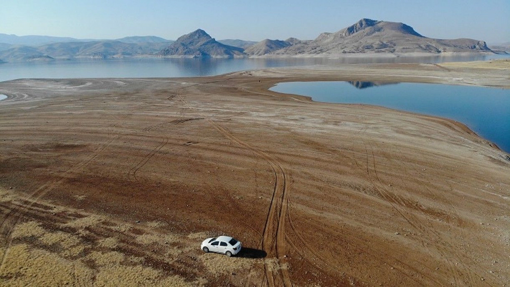 Adada çiçekler açtı