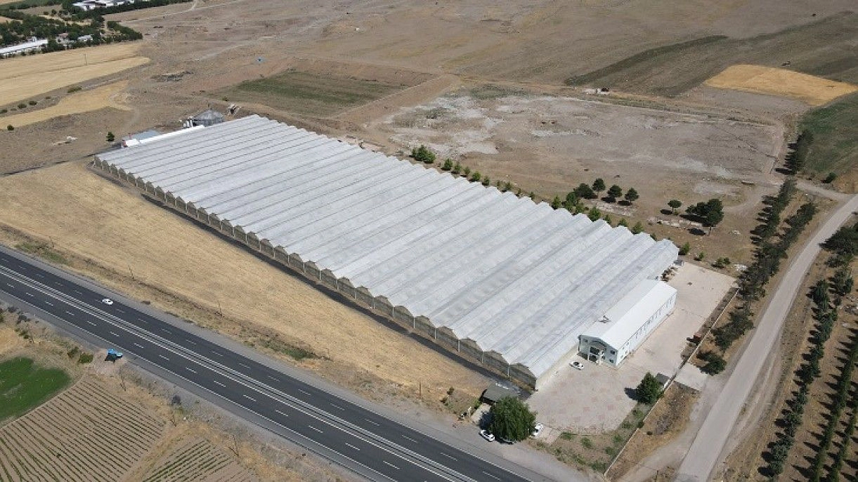 Topraksız tarım hem kadınlara iş kapısı oldu, hem de yılın 10 ayında üretim yapılmaya başlandı