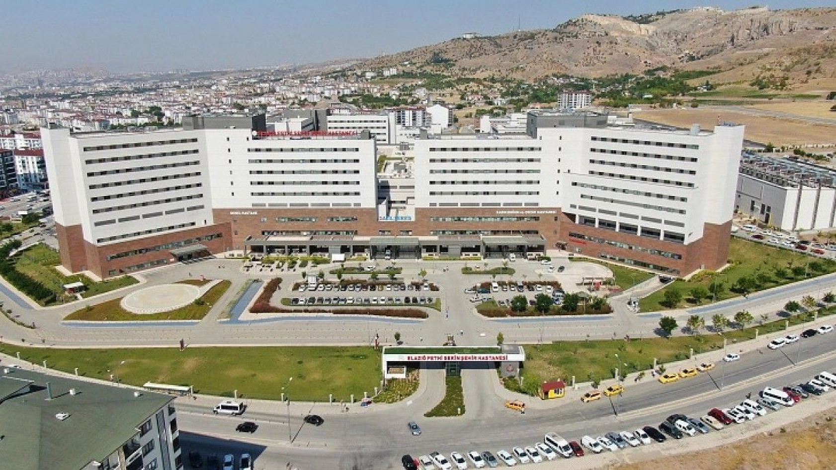 Elazığ Fethi Sekin Şehir Hastanesi, deprem ve pandemide hem şehrin hem de bölgenin lokomotifi oldu