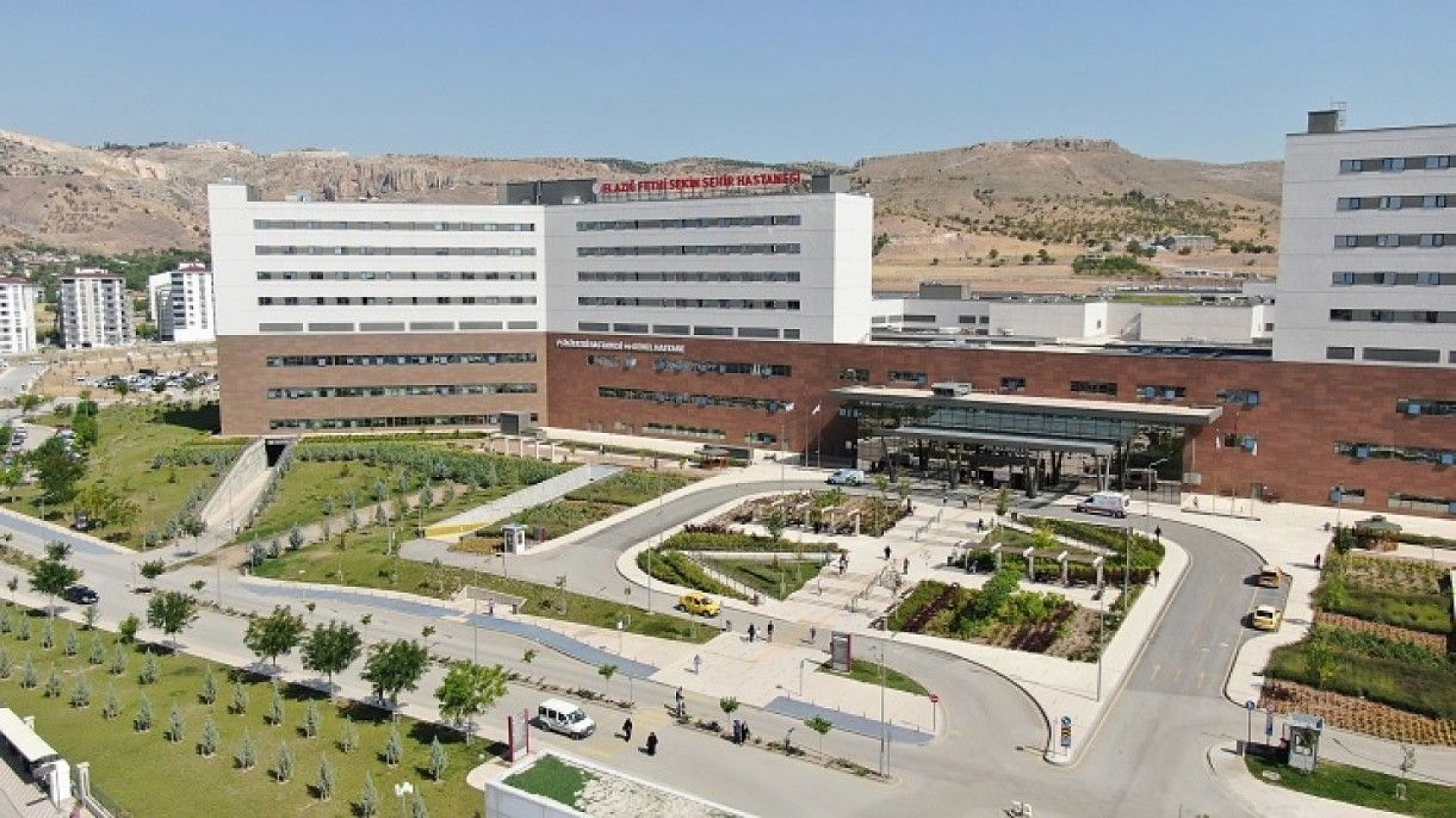 Elazığ Fethi Sekin Şehir Hastanesi, deprem ve pandemide hem şehrin hem de bölgenin lokomotifi oldu