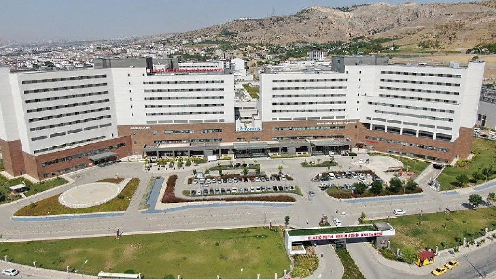 Elazığ Fethi Sekin Şehir Hastanesi, deprem ve pandemide hem şehrin hem de bölgenin lokomotifi oldu