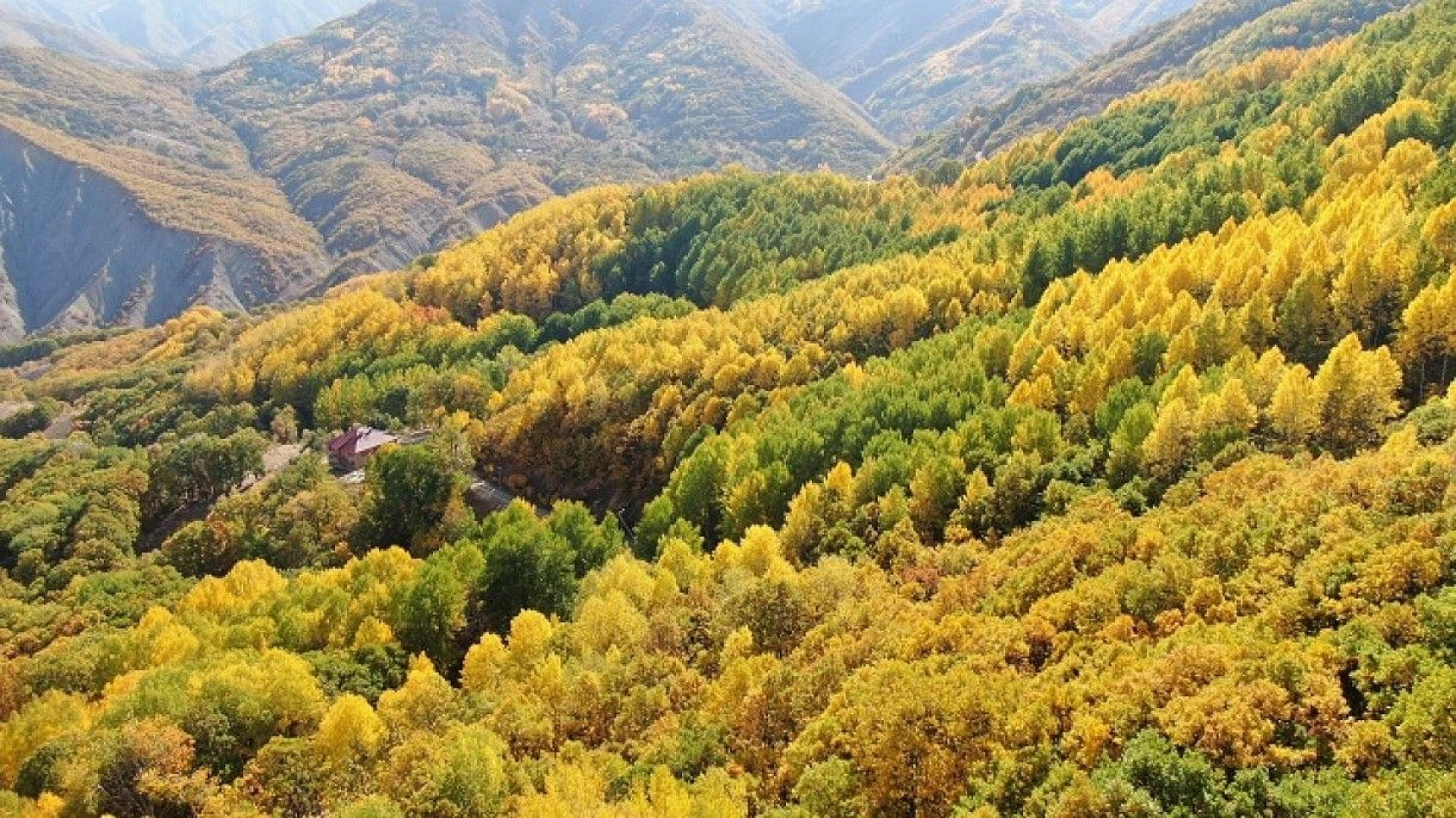 Tunceli sonbaharda görsel şölen sunuyor
