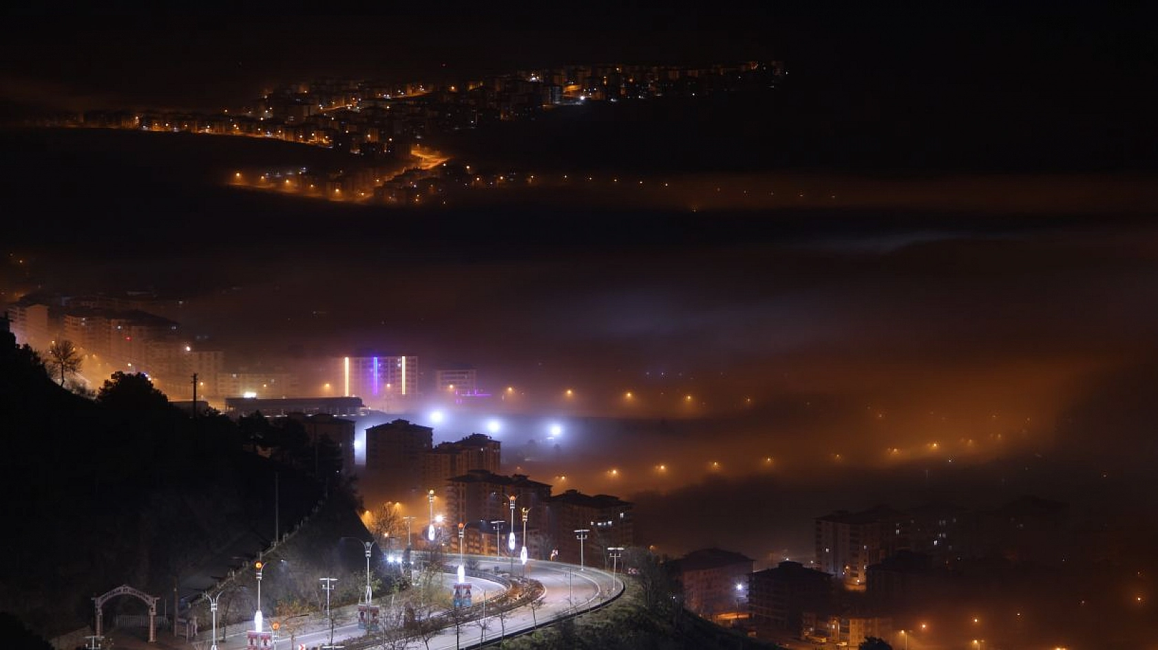 Paris Değil, Elazığ...
