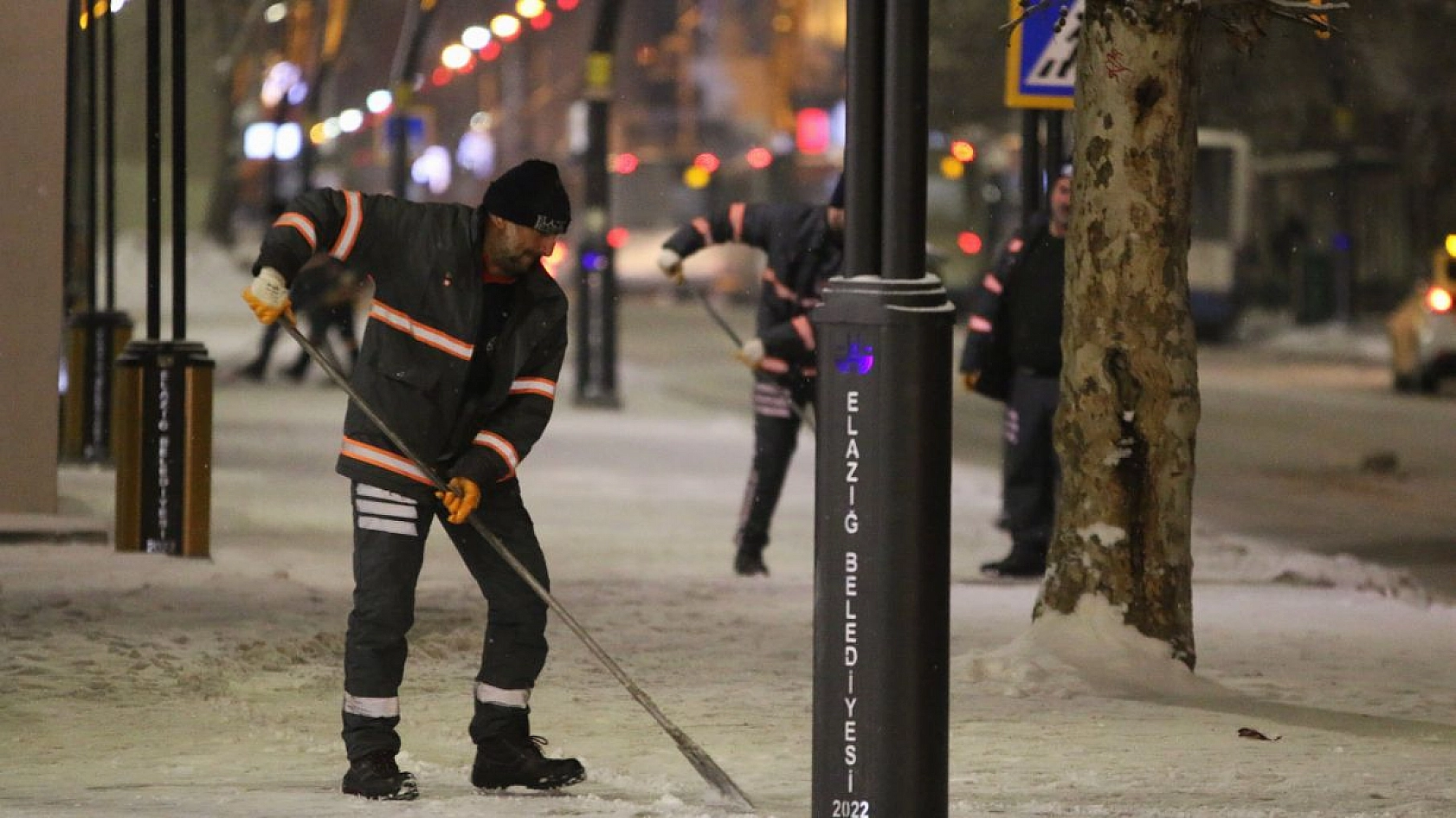 Elazığ'da kar kartpostallık görüntüler oluşturdu