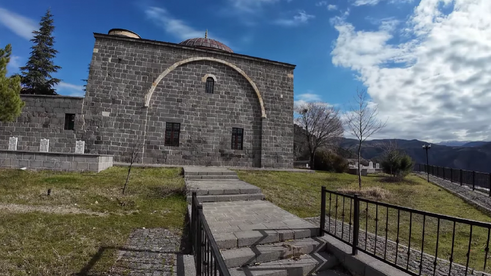 Elazığ'da zamanı durduran yapı! Taşları Osmanlı kokuyor: Burası yüzbinlerce turist çeker