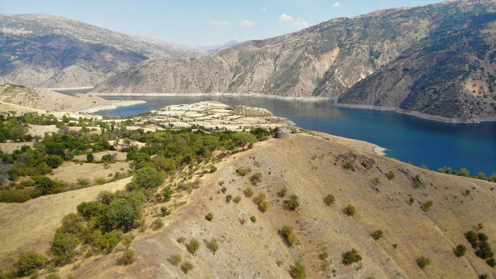 800 Yıllık Kümbet Zamana Direniyor