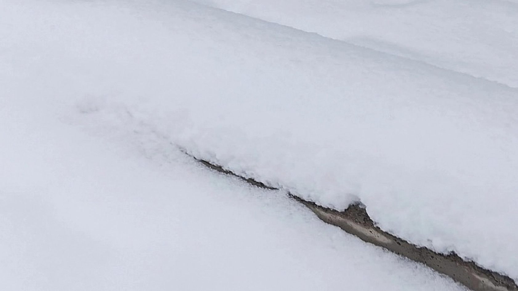 Elazığ'da buzlanma ve çığ alarmı: Meteoroloji'den vatandaşlara tedbir çağrısı