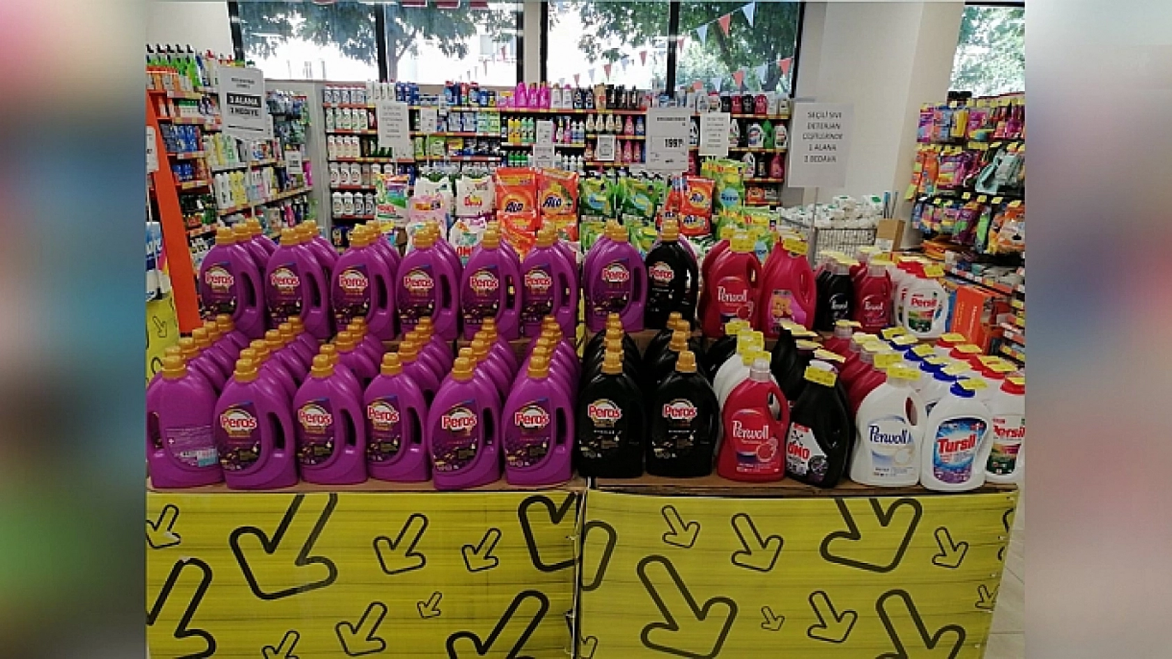 Elazığ'ın marketinde dev indirimler: Sadece bu şubeye özel fiyatları duyan oraya koşacak