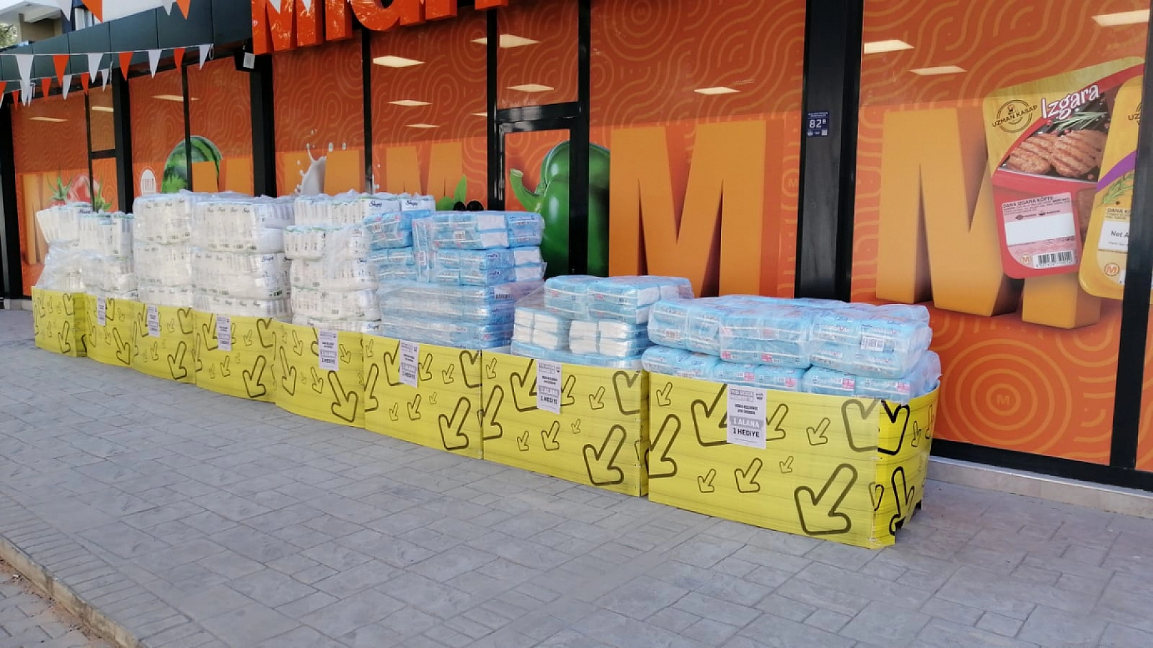 Çocuğu Olanlar Elazığ'da Bu Markete Koşacak! Dev İndirimler ve Bir Alana Bir Bedava