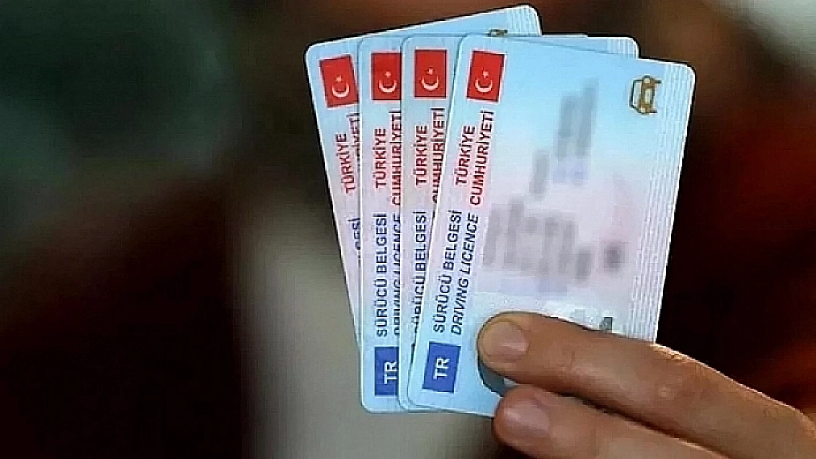 Milyonlarca ehliyet sahiplerini ilgilendiriyor! Önemli düzenlemeler yolda