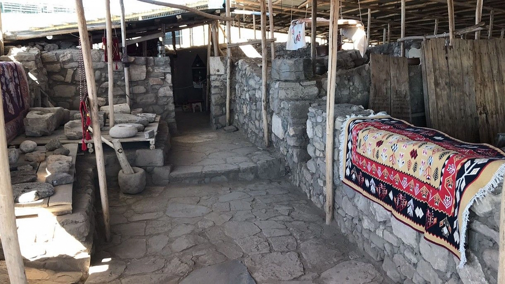 Harput Kalesinde zindan, kürsübaşı ve kutsal alan ziyarete açıldı