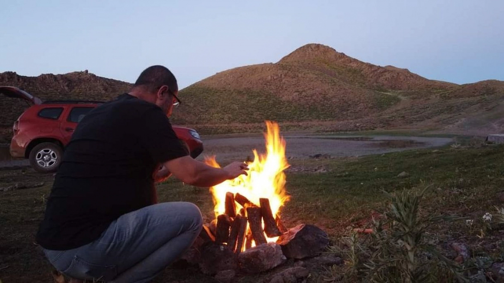 Kalp şeklindeki Gerendal gölü büyük ilgi görüyor