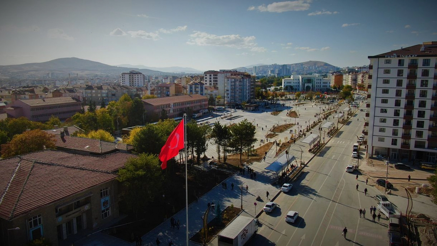 Cumhuriyet Meydanı Açılış İçin Gün Sayıyor