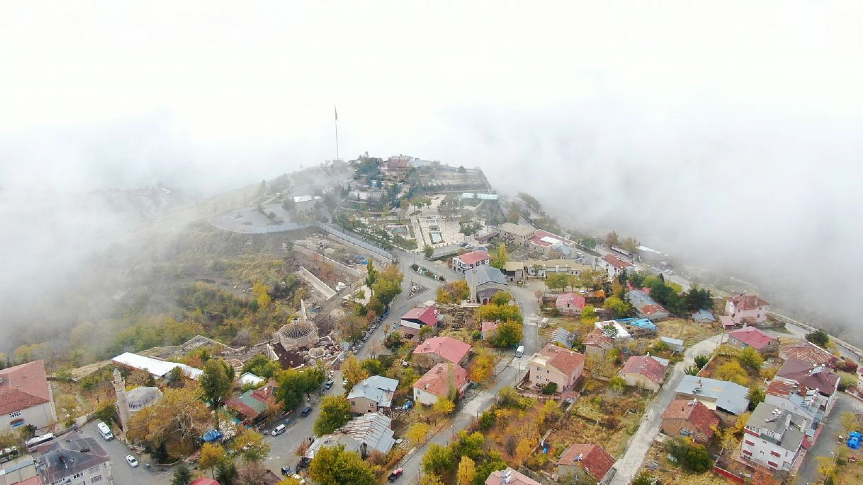 Elazığ sis denizinde kayboldu, ortaya kartpostallık görüntüler çıktı