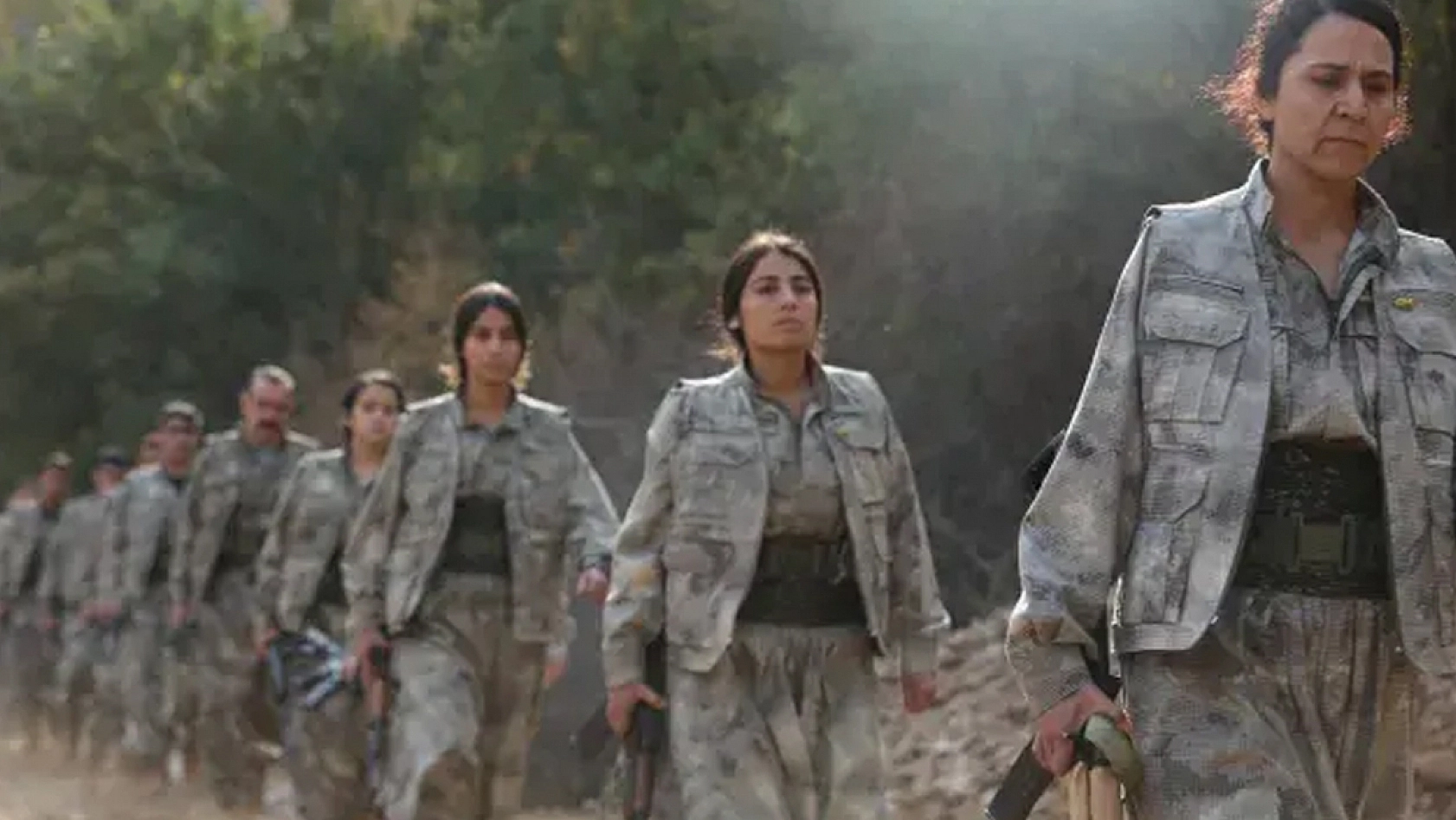 PKK, Türkiye sınırına yakın kamp ve mağaraları boşaltıyor