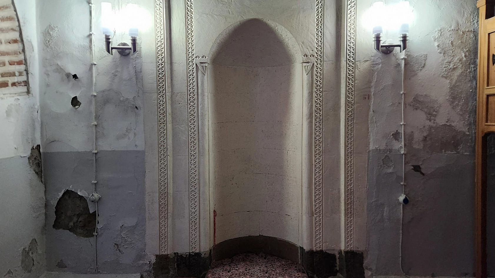 Harput Ulu Cami kaderine terk edildi