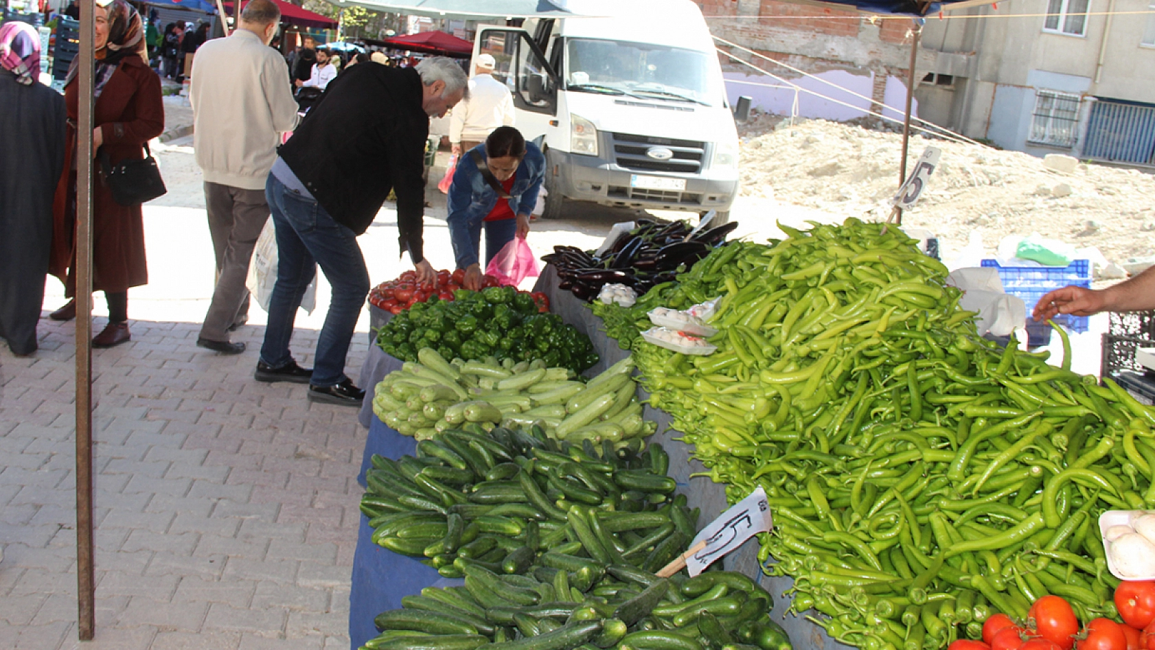 Elazığ'da son durum: Pazar mı Market mi?